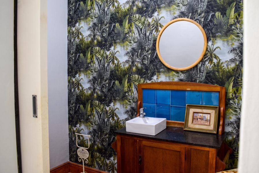 4 Bedroom Property for Sale in Struisbaai Western Cape